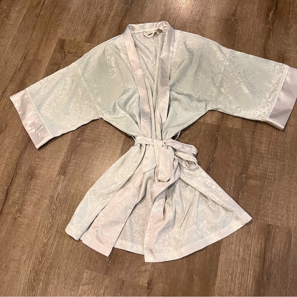 Vintage Gold Label Silvery Victoria’s Secret Robe Damask Floral OS